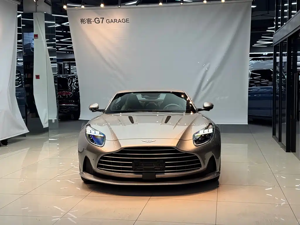 Aston Martin DB12 2023 4.0T V8 Coupe