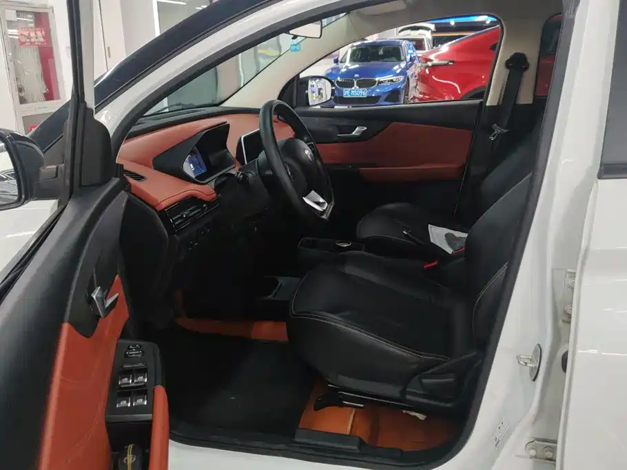 Dongfeng EV YOUNG Guang Xiaoxin — миниатюра 9