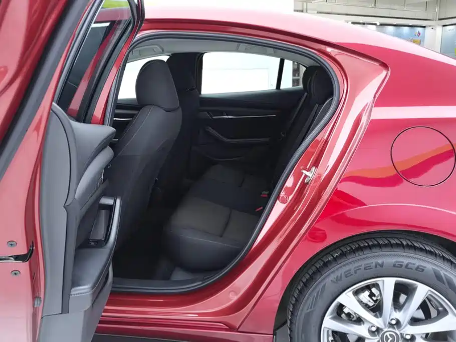 Mazda 3 Axela — миниатюра 11