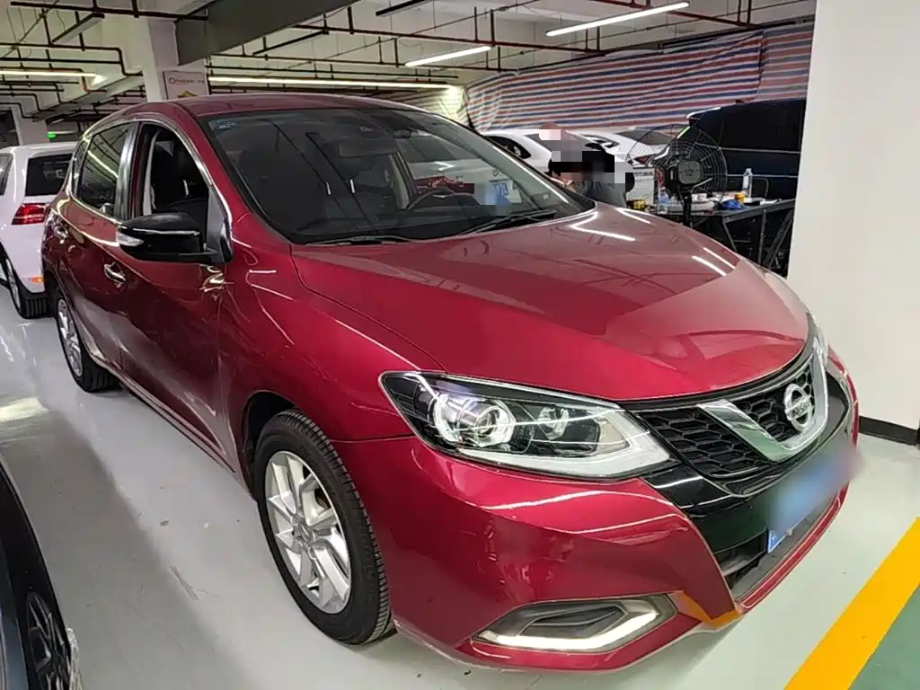 Nissan Tiida — миниатюра 4
