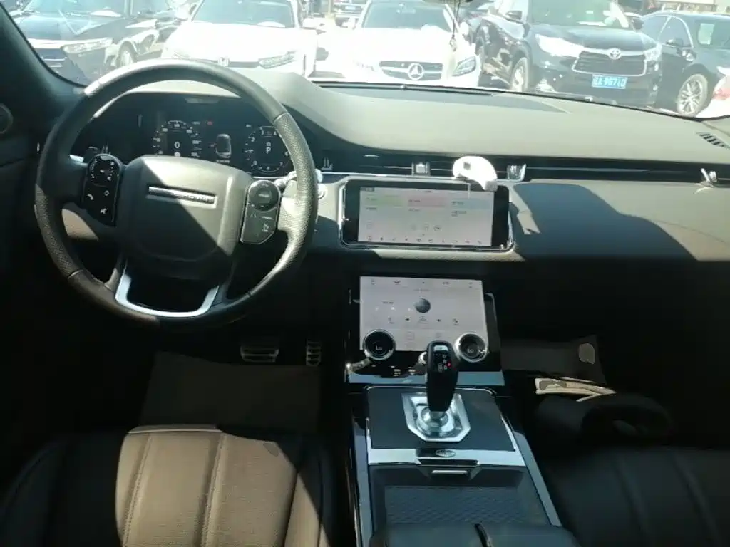 Land Rover Evoque — миниатюра 10