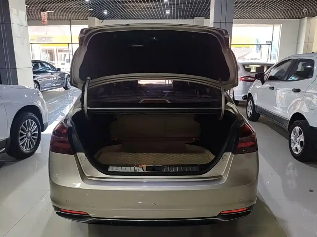 Geely Emgrand — миниатюра 19
