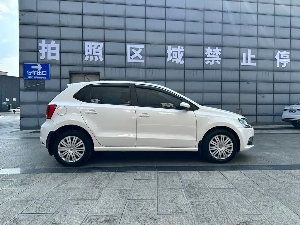 Volkswagen Polo — миниатюра 18