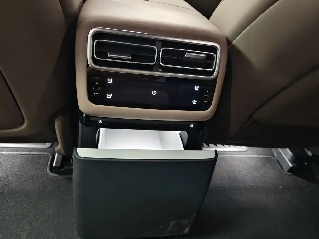 Li Auto Li L7 — миниатюра 8