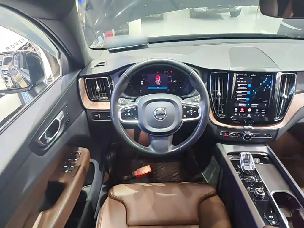 Volvo XC60 — миниатюра 11