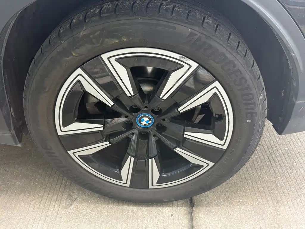 BMW iX3 — миниатюра 5