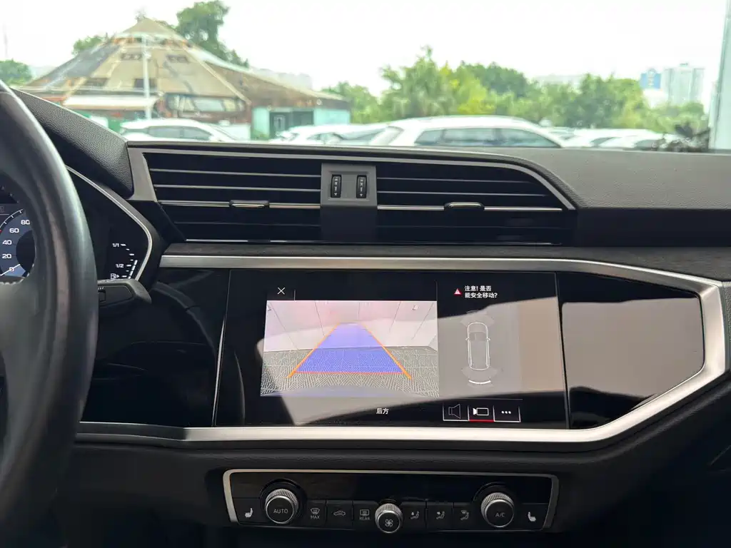 Audi Q3 — миниатюра 11