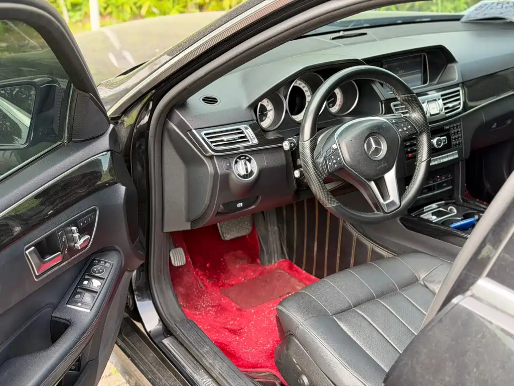 Mercedes-Benz E-Class — миниатюра 6