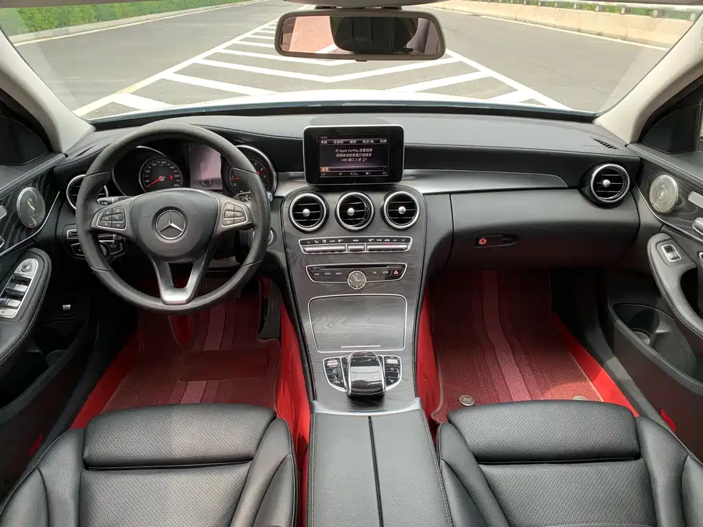 Mercedes-Benz C-Class — миниатюра 6
