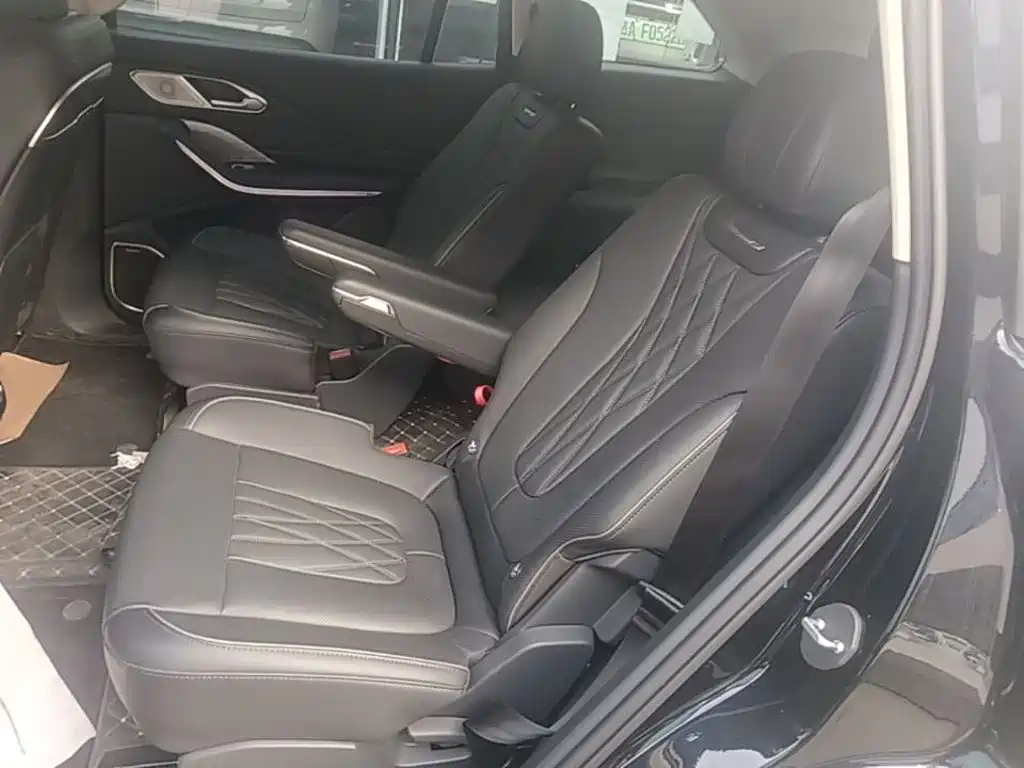 Hongqi Hongqi HS7 PHEV — миниатюра 17