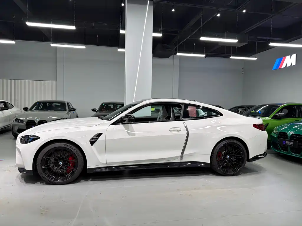 BMW M4 2024 M4 M xDrive