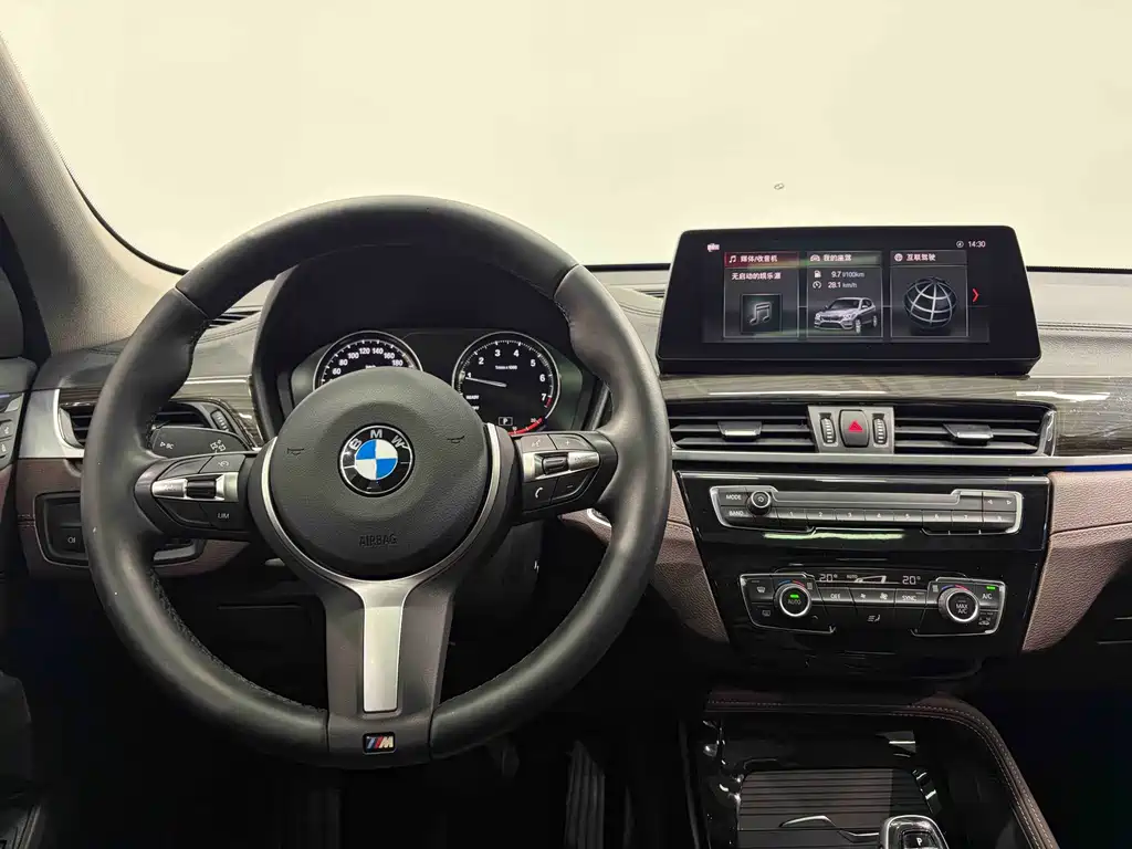 BMW X1 2022 xDrive25Li Premium