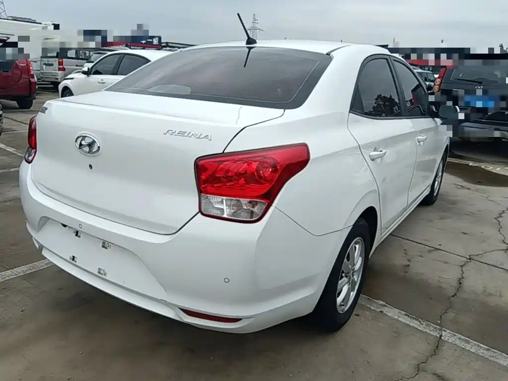 Hyundai Verna — миниатюра 7