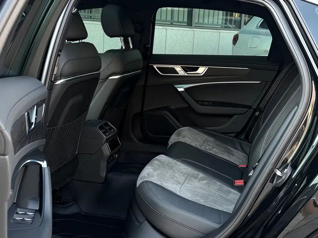 Audi A6L — миниатюра 10