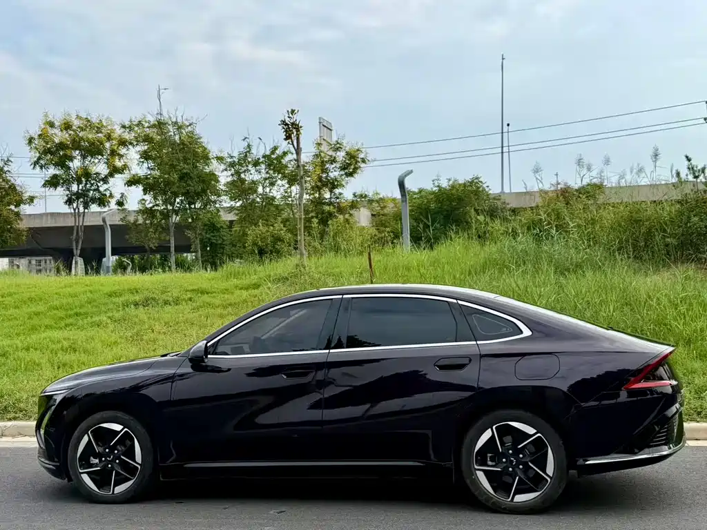 Wuling Xingguang — миниатюра 3