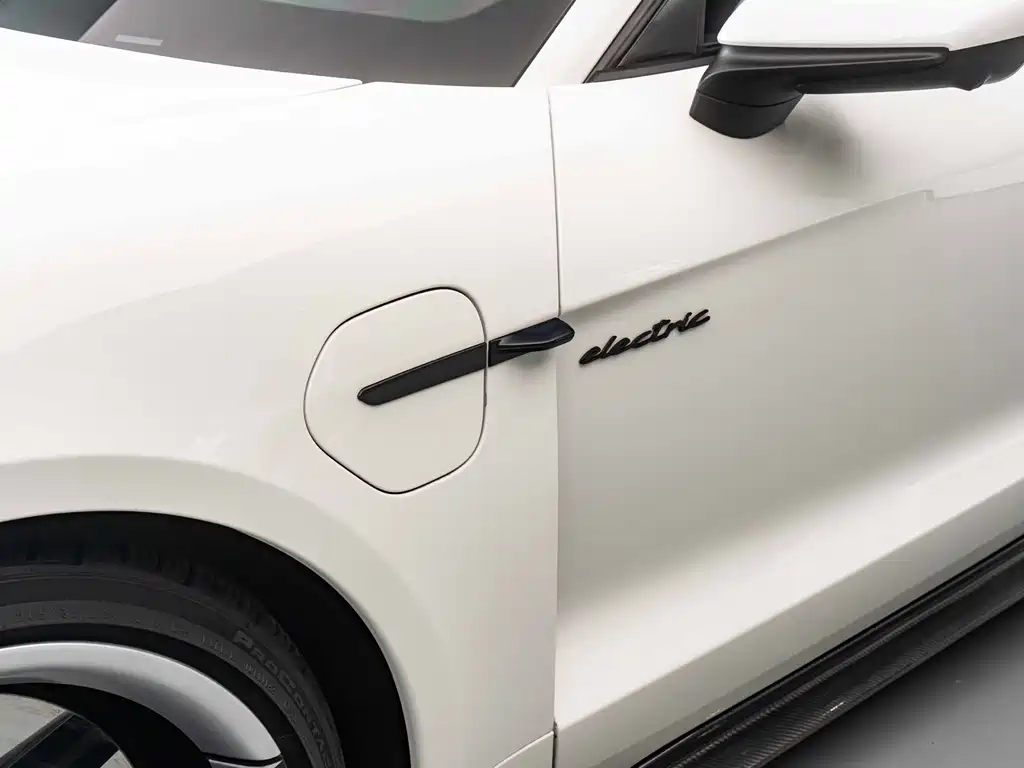 Porsche Taycan — миниатюра 5