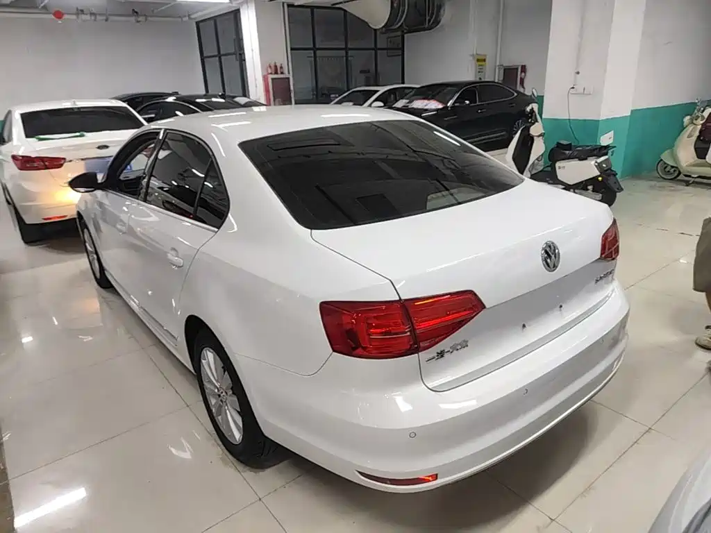 Volkswagen Sagitar — миниатюра 5