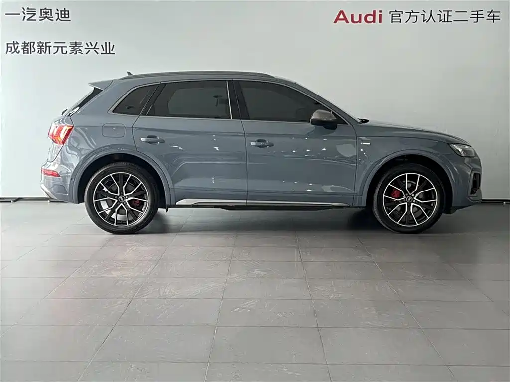 Audi Q5L 2022 40T RS