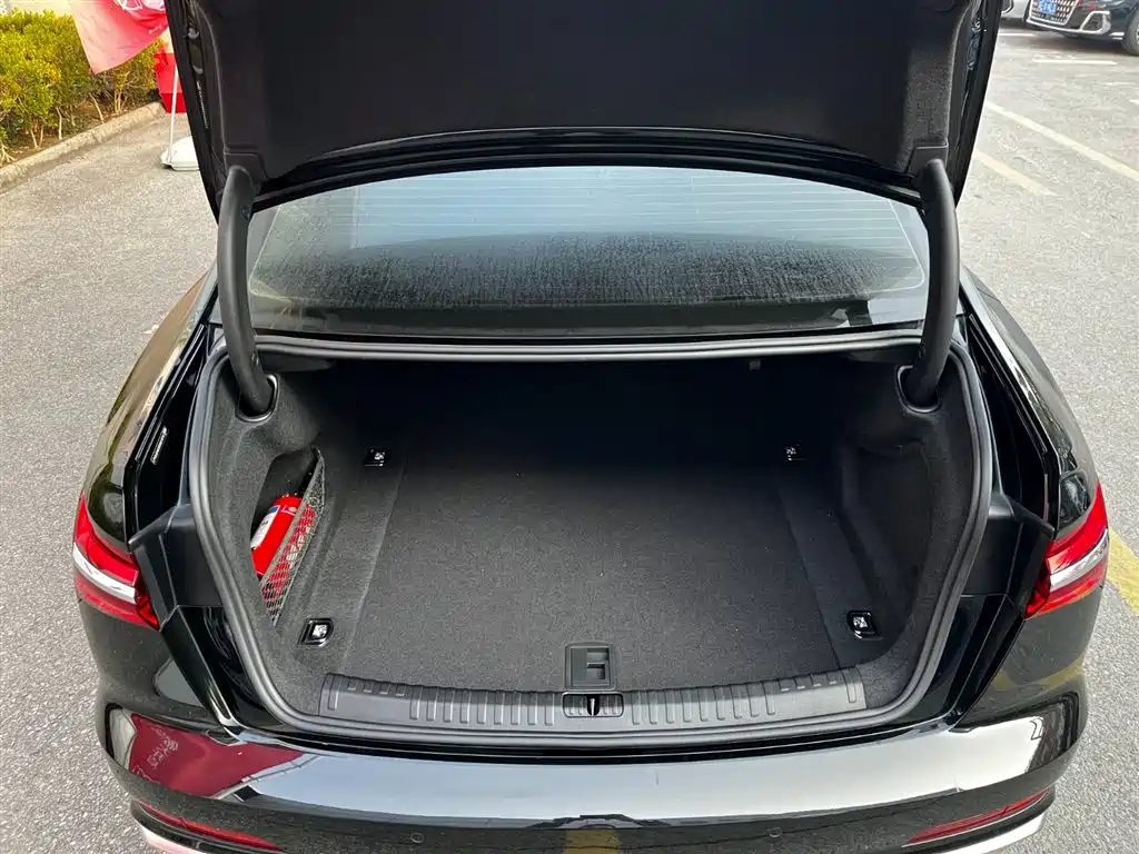 Audi A6L 2024 45 TFSI quattro