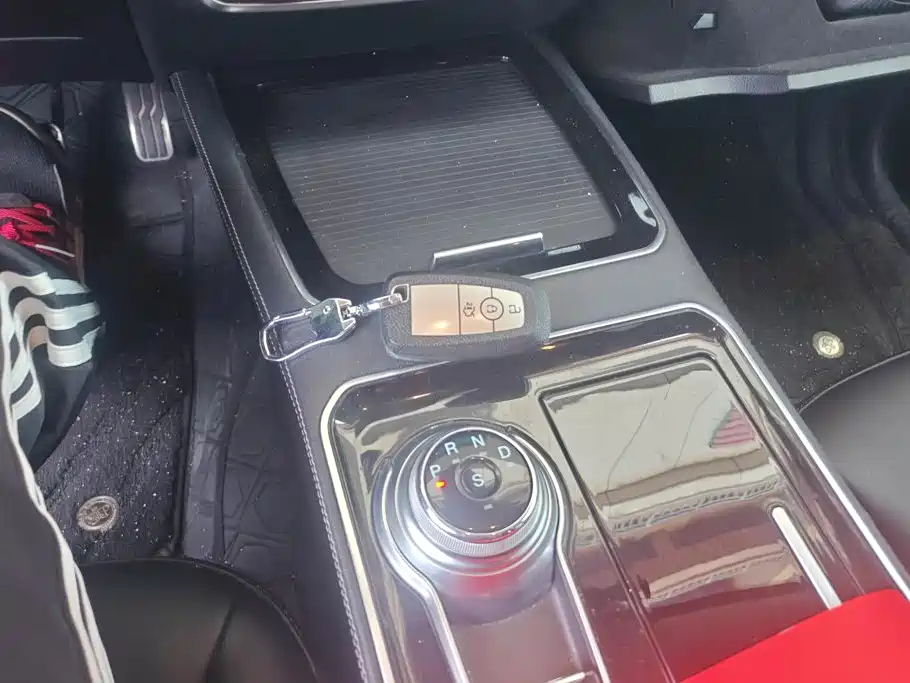 Ford Edge — миниатюра 16