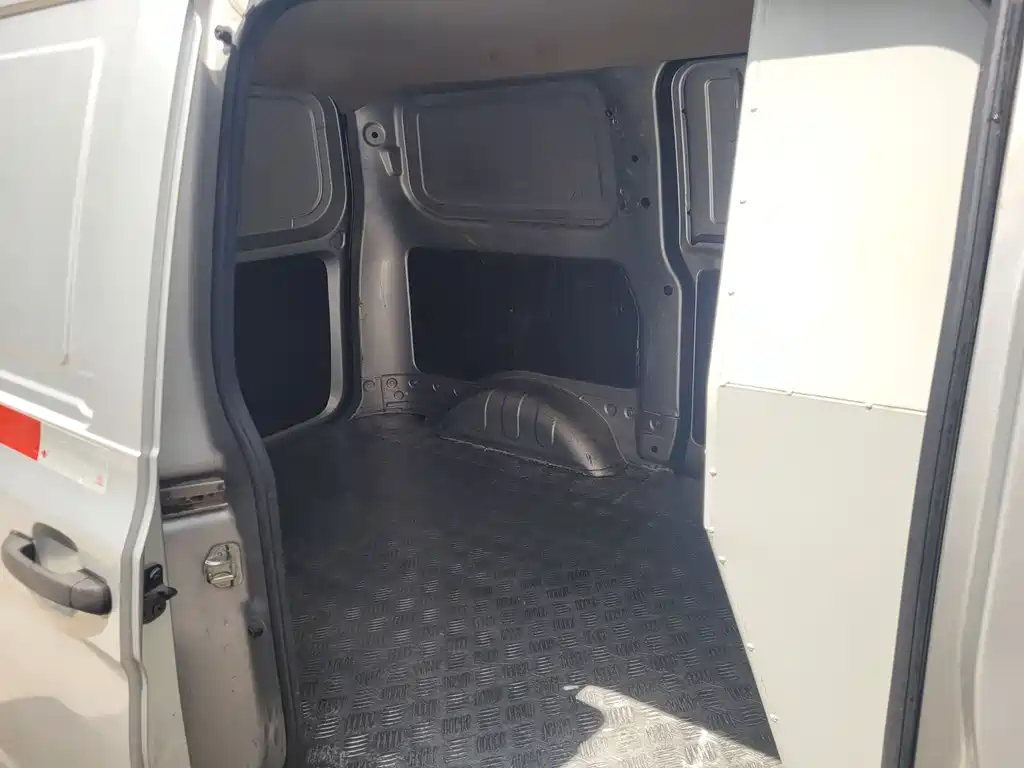 Wuling V 2021 1.5L LAR