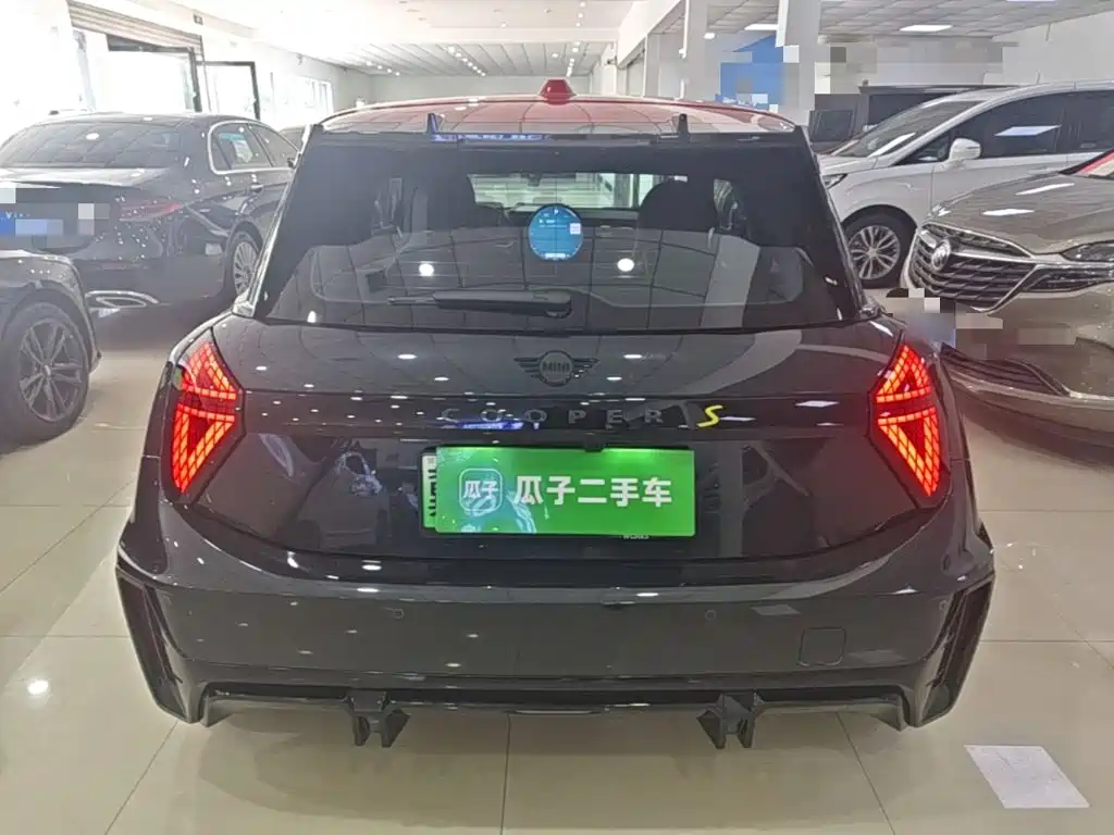 Mini COOPER 2024 452km COOPER SE