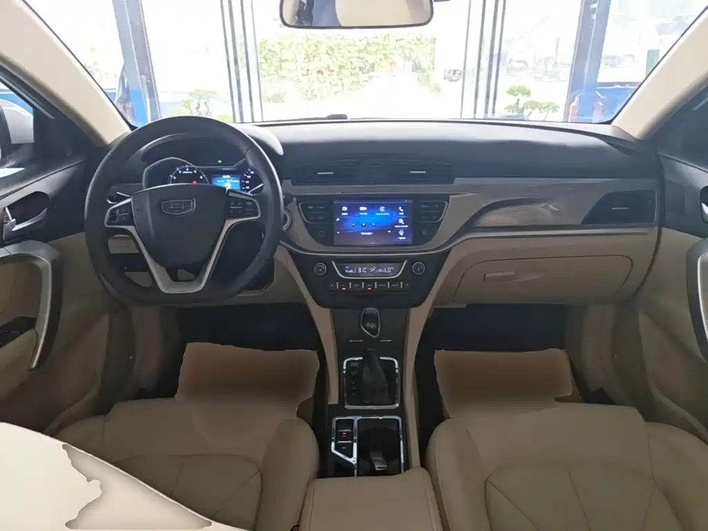 Geely Emgrand — миниатюра 10