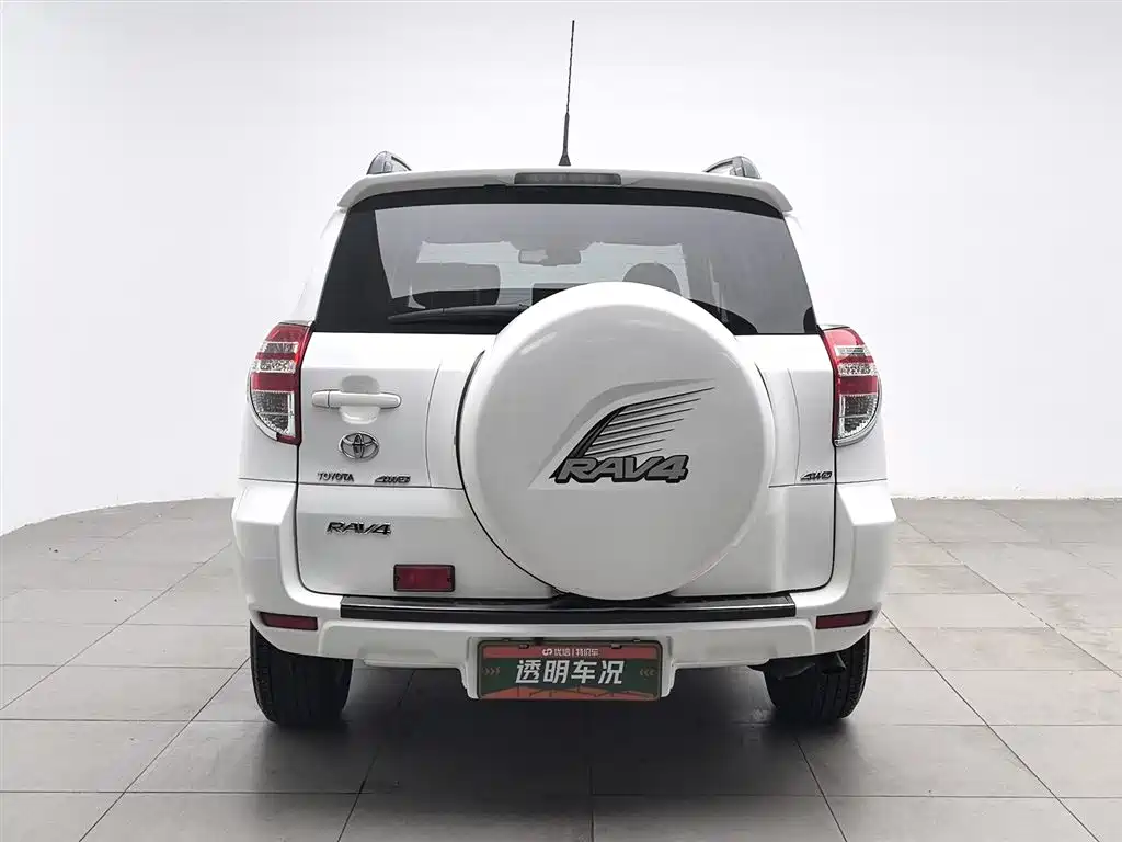 Toyota RAV4 2010 2.0L AT Luxury