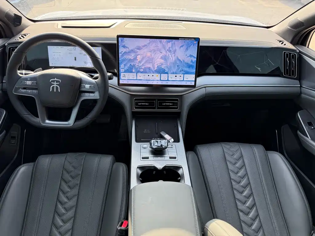 BYD L DM-i — миниатюра 5