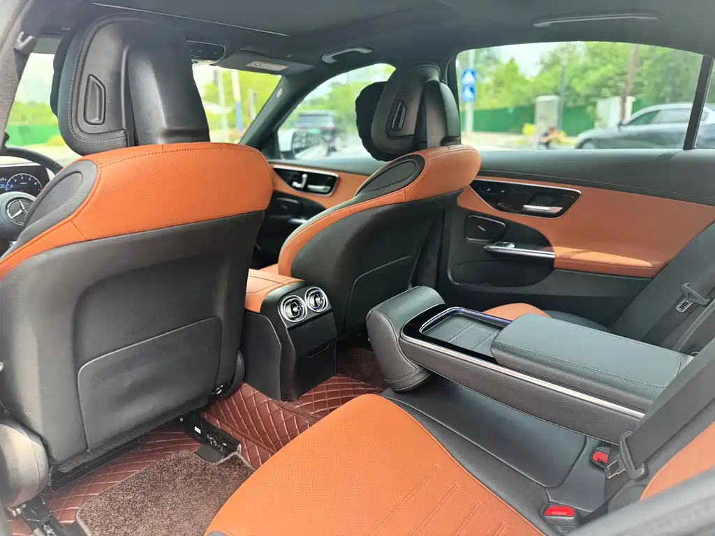 Mercedes-Benz C-Class — миниатюра 18