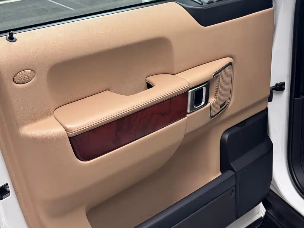 Land Rover Range Rover — миниатюра 5