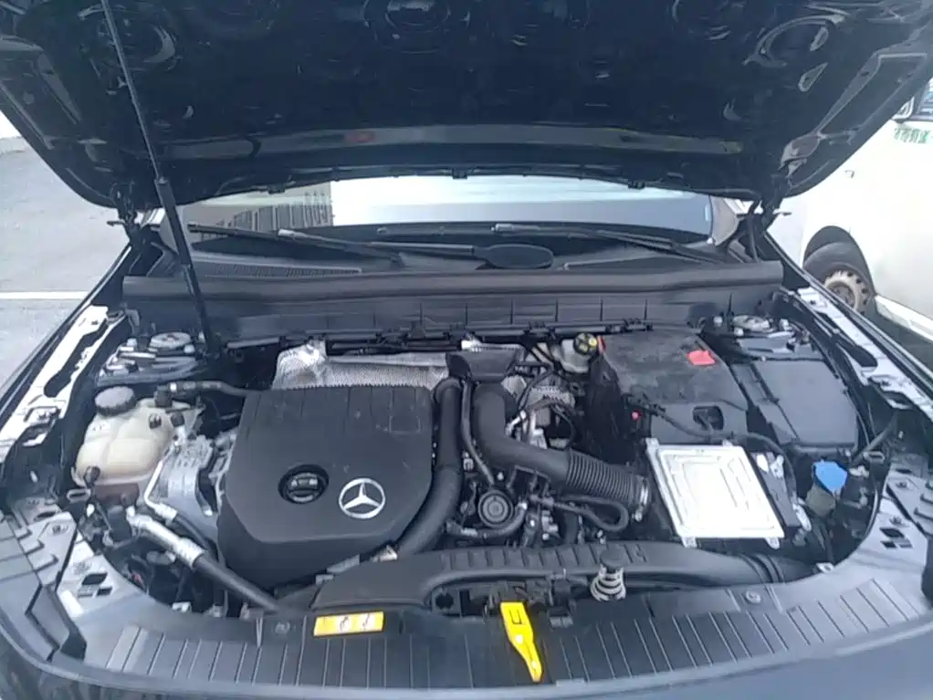 Mercedes-Benz GLB — миниатюра 20