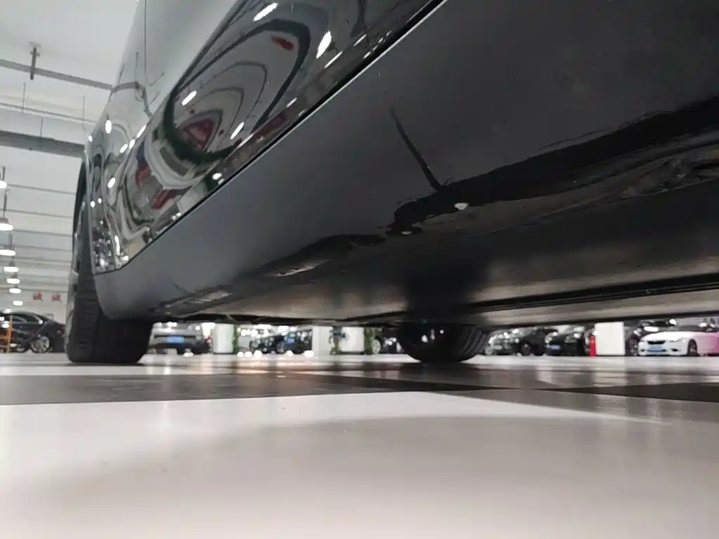 Tesla Model Y — миниатюра 21