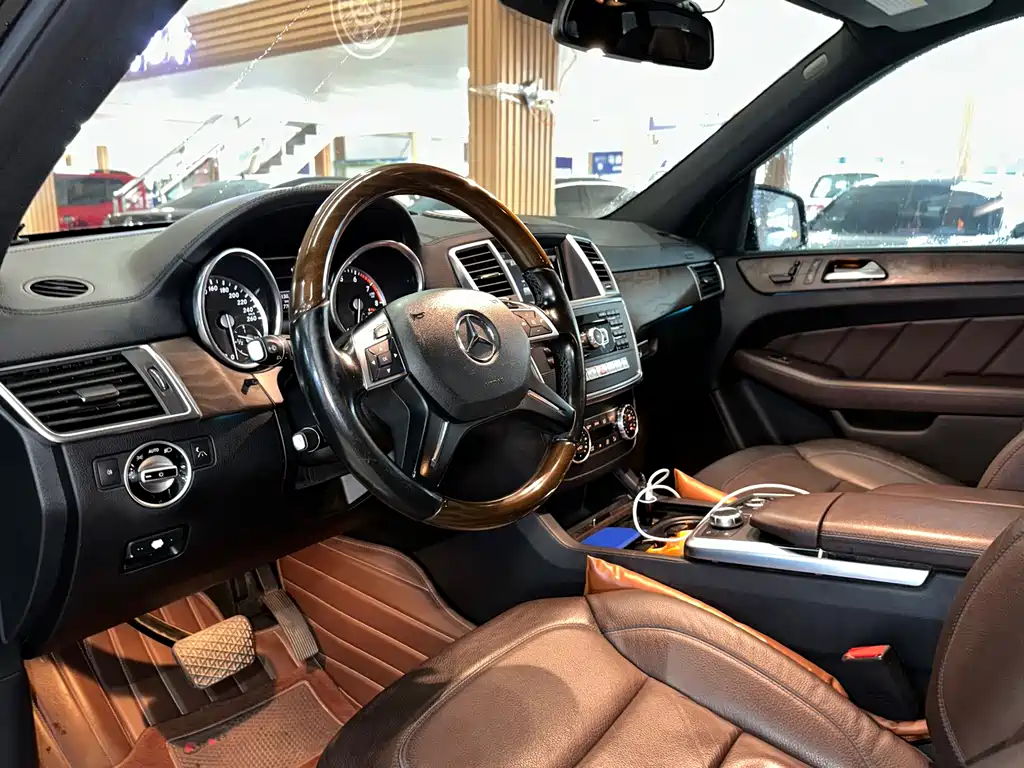 Mercedes-Benz GL-Class — миниатюра 7