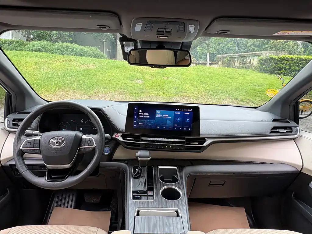 Toyota Sienna 2.5L Hybrid Supreme Edition, фото 8