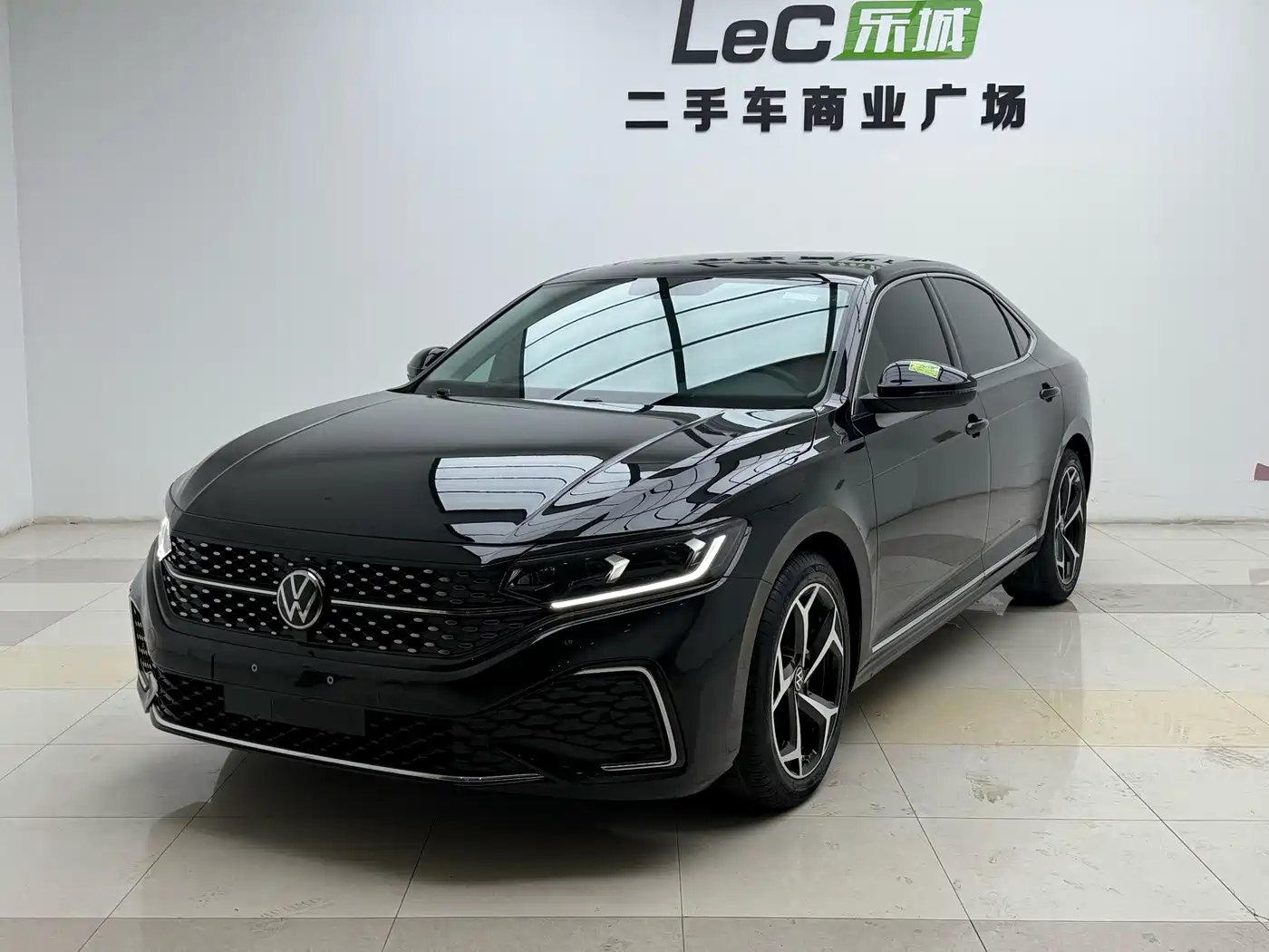 帕萨特 2023款 330TSI 星空精英版 2023