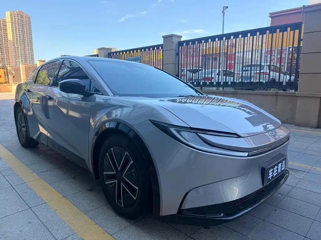 Toyota bZ5 — миниатюра 3