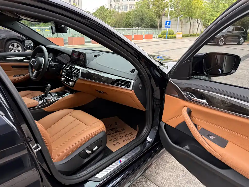 BMW 5 Series — миниатюра 43