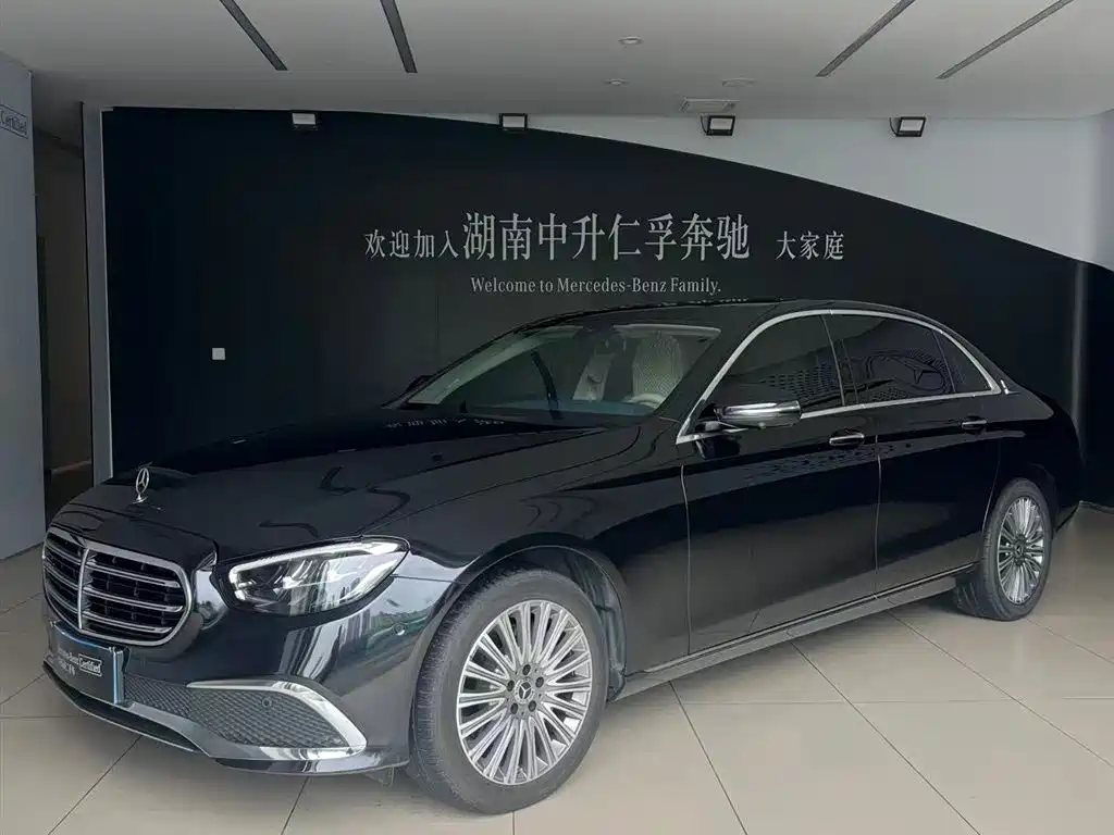 Mercedes-Benz E-Class 2022