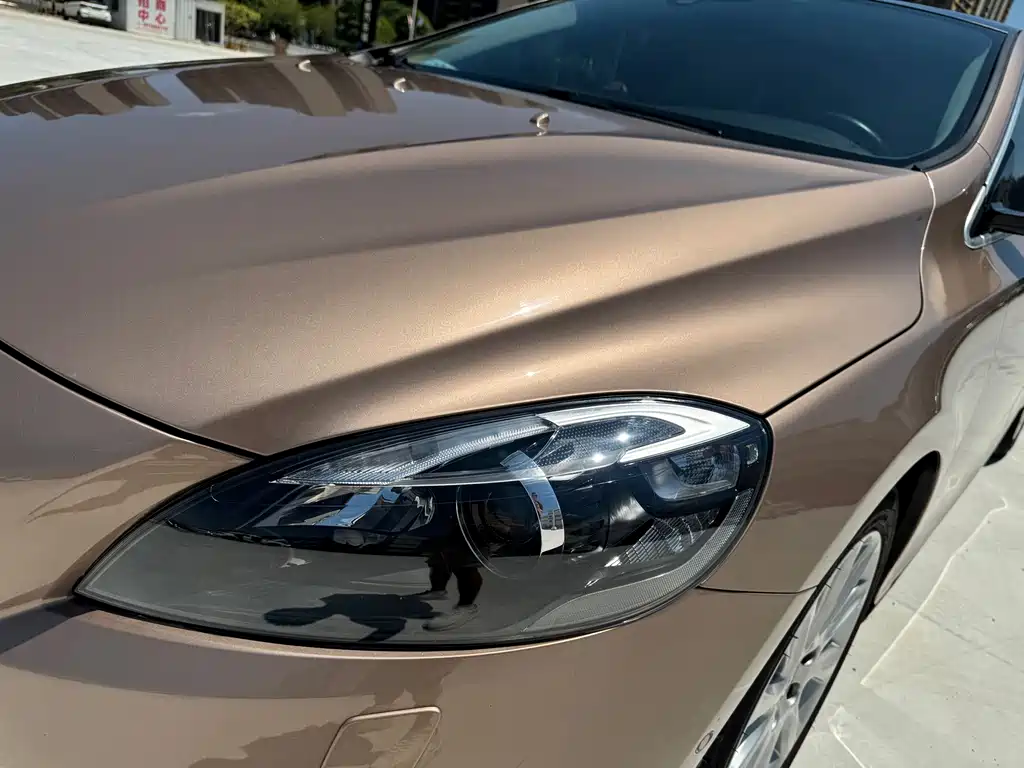 Volvo V40 — миниатюра 17