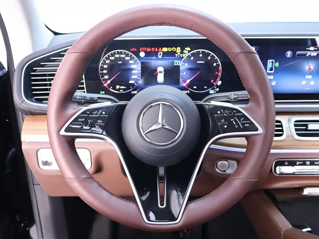 Mercedes-Benz GLE (Import) — миниатюра 16