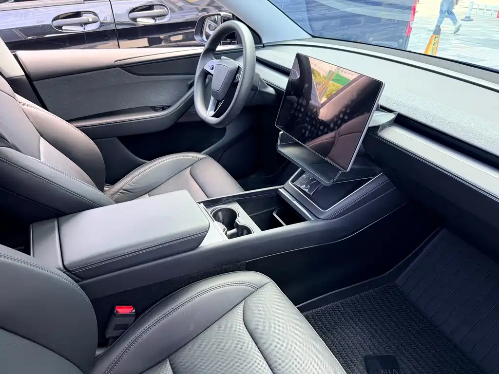 Tesla Model Y — фотографии объявления, Фото 6