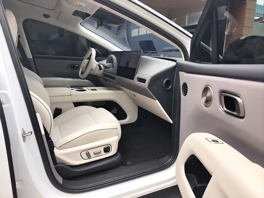 Li Auto i8 2025 Standard
