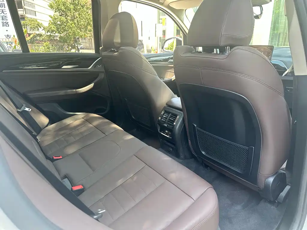 BMW X3 — миниатюра 10