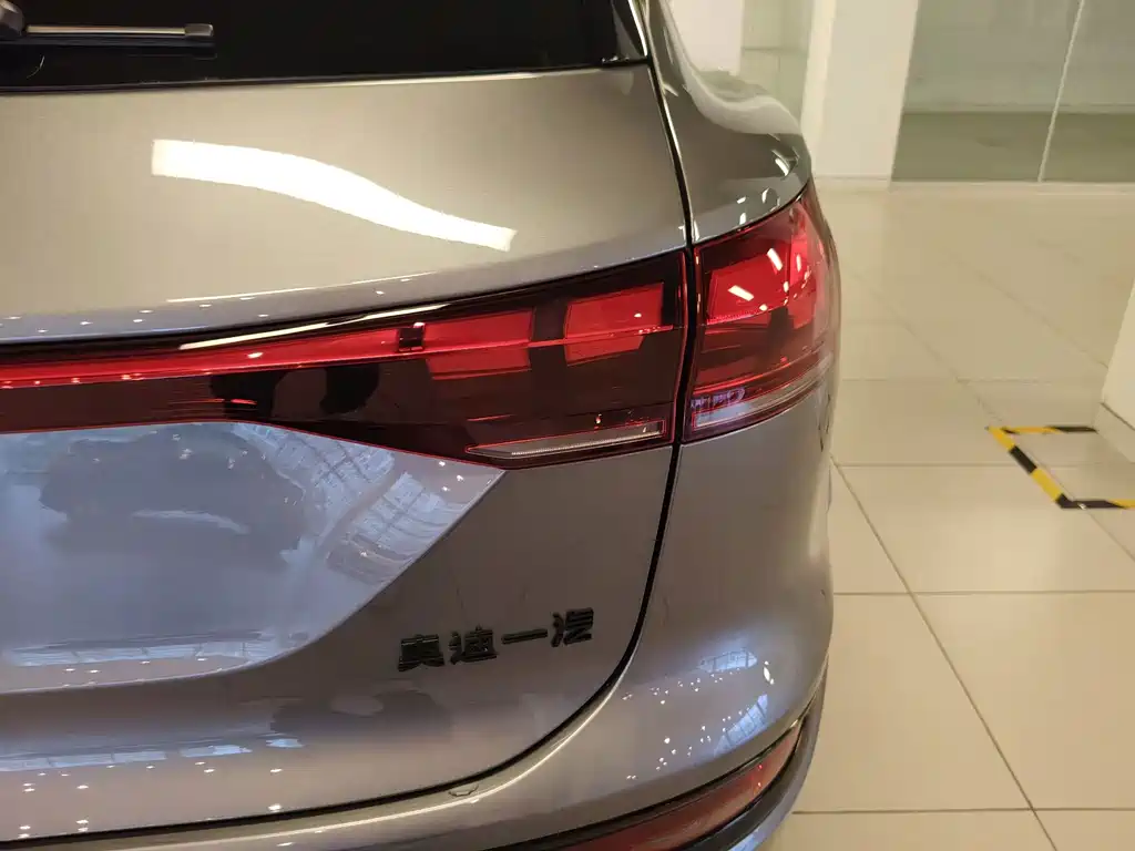 Audi Q6L e-tron — миниатюра 33