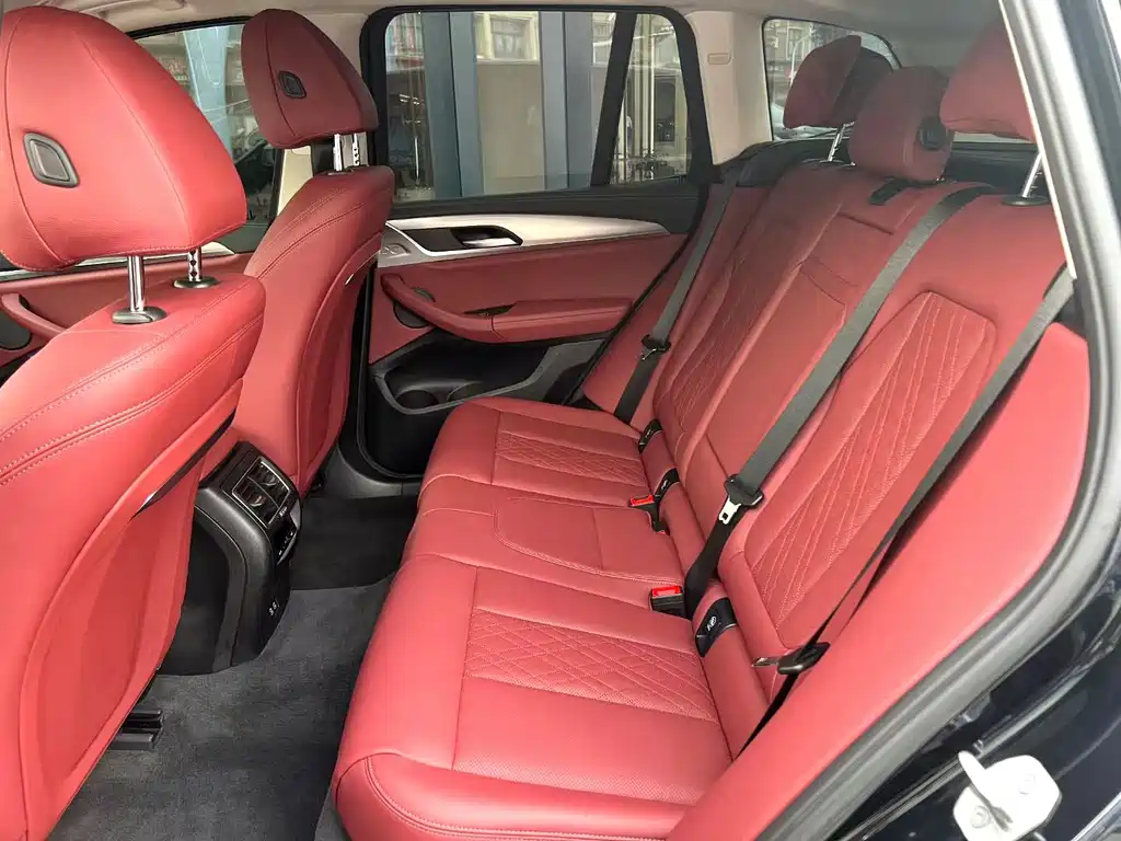 BMW iX3 — миниатюра 7