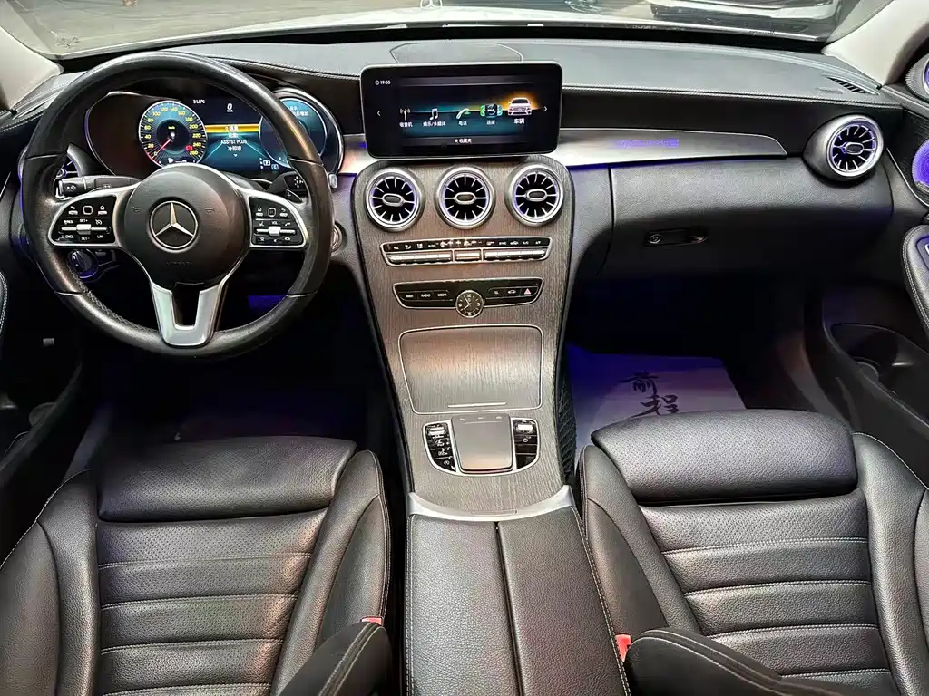 Mercedes-Benz C-Class — миниатюра 8