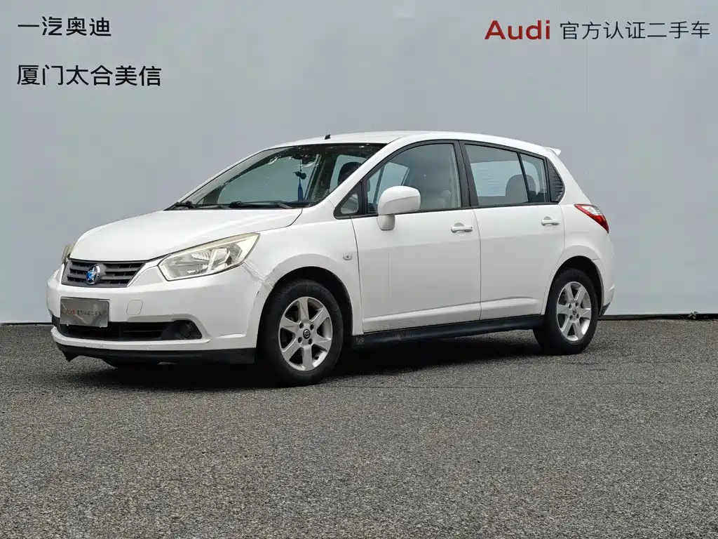 Venucia R50 2014