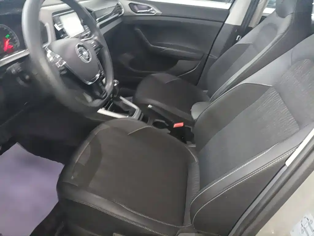 Volkswagen T-Cross — миниатюра 15