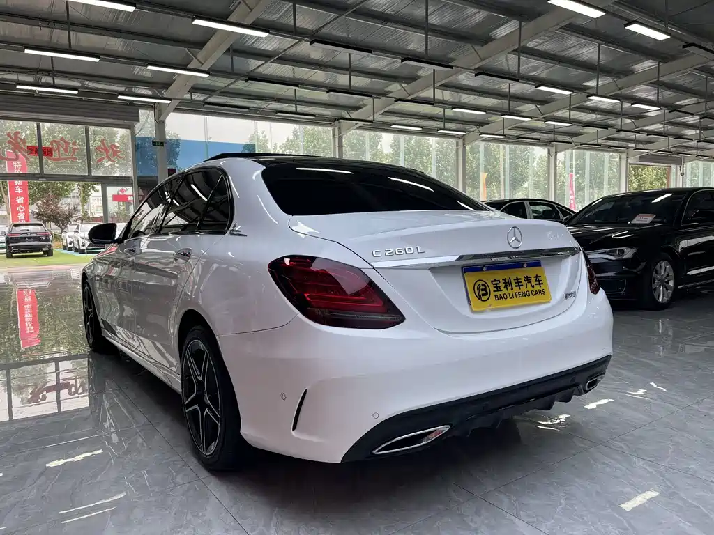 Mercedes-Benz C-Class — миниатюра 4